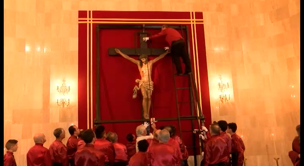 Acto de bajada del Cristo Crucificado